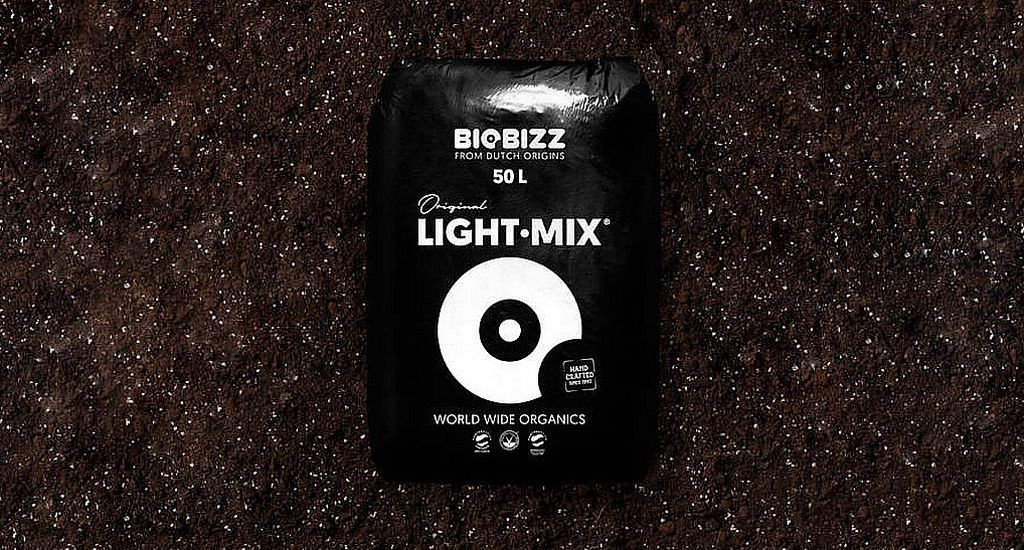 Optimiza el crecimiento de plántulas con Biobizz Light Mix